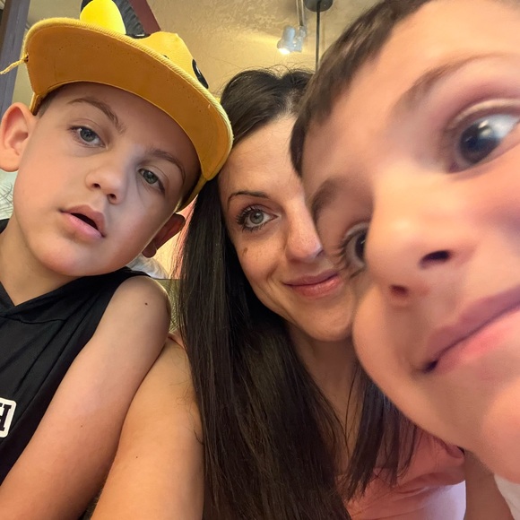 Meet your Posher, Anisa - Picture 1 of 1